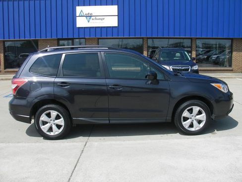 Used 2016 Subaru Forester 2.5i Premium AWD/4WD image 4
