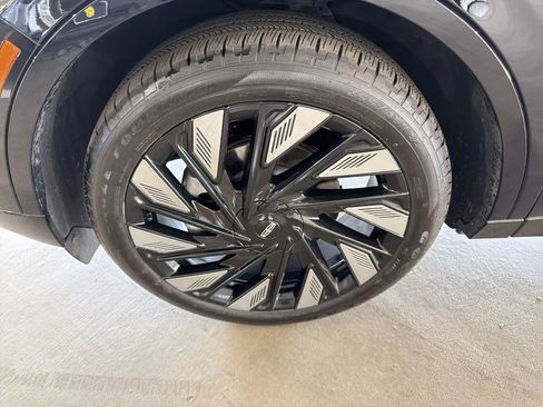 Used 2024 Lincoln Nautilus Reserve w/ Equipment Group 202A AWD/4WD image 10