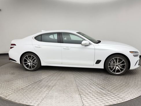 Certified 2026 Genesis G70 2.5T AWD/4WD image 9