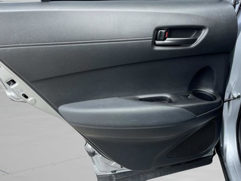 Used 2023 Toyota Corolla Cross LE image 17