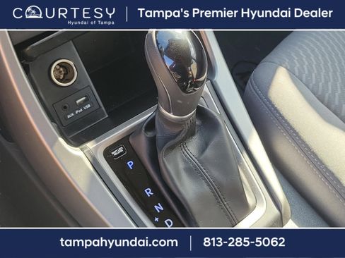 Used 2015 Hyundai Elantra SE image 14