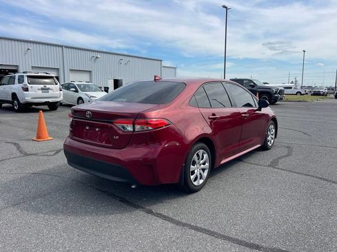 Used 2024 Toyota Corolla LE FWD image 5
