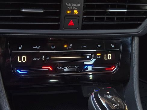 Used 2025 Volkswagen Jetta Sport FWD image 19