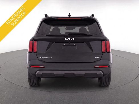 Certified 2023 Kia Sorento S w/ Panoramic Sunroof Package AWD/4WD image 7