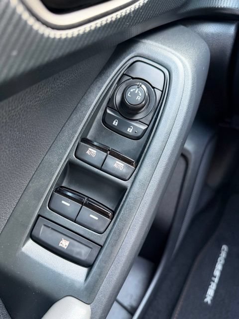 Used 2024 Subaru Crosstrek 2.0i AWD/4WD image 18