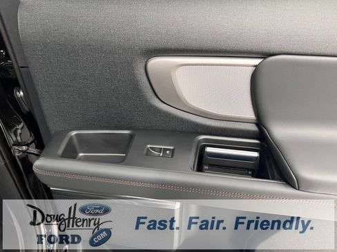 New 2025 Ford Expedition Active image 37
