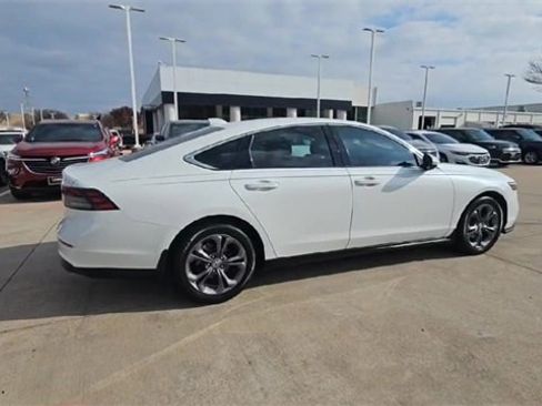 Used 2024 Honda Accord EX image 8