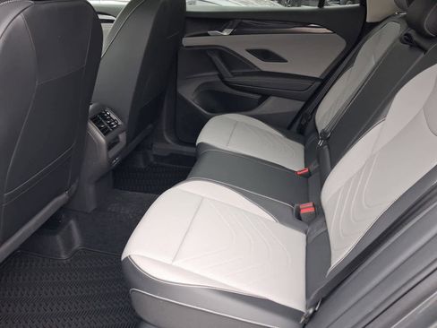 New 2026 Volkswagen Tiguan SE AWD/4WD image 12