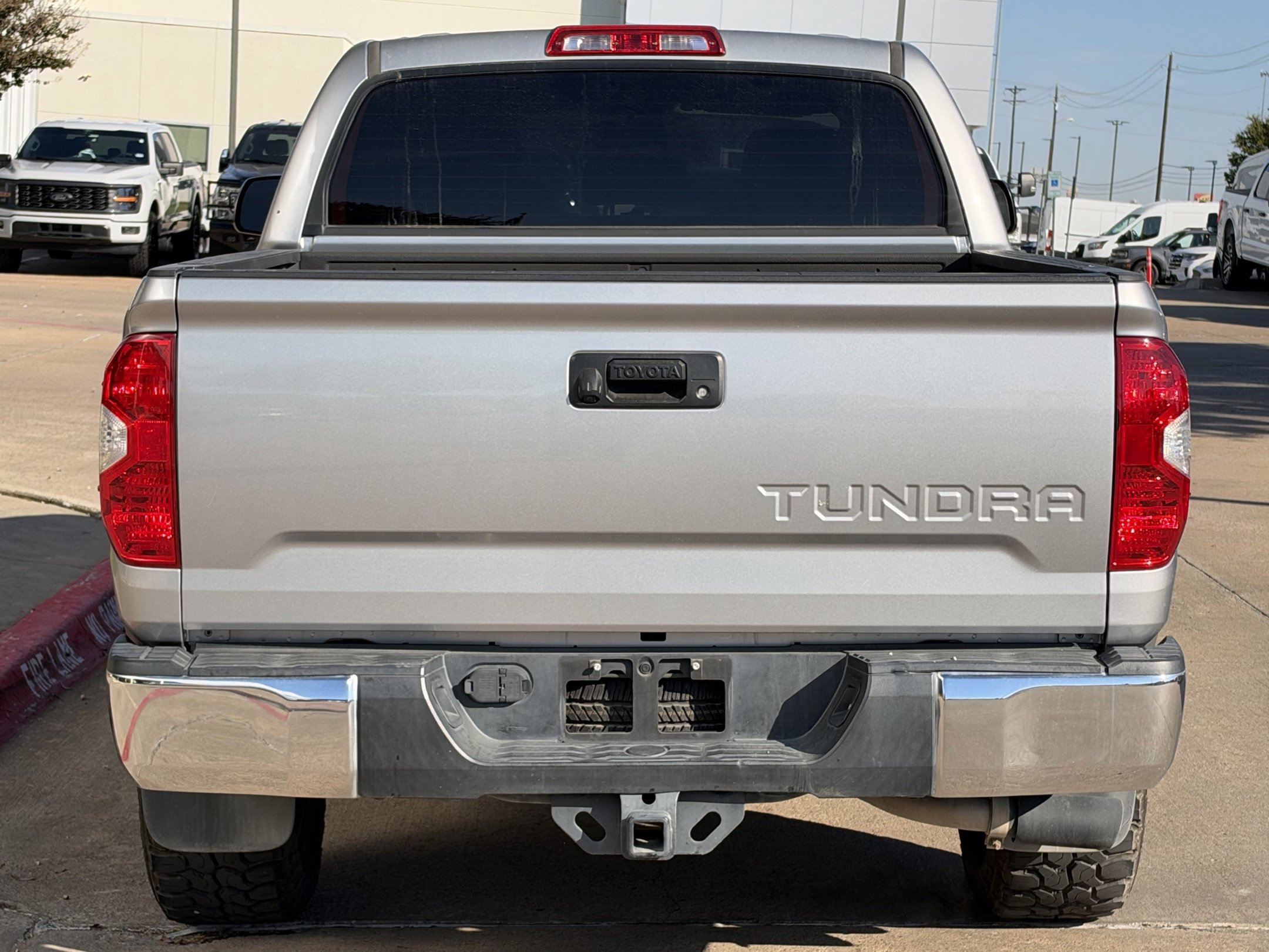 Used 2017 Toyota Tundra SR5 w/ SR5 Upgrade Package RWD image 9