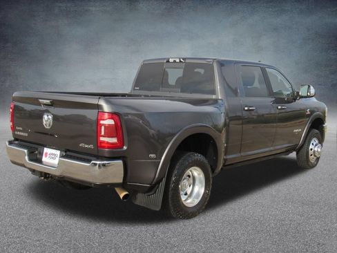 Used 2022 RAM 3500 Laramie AWD/4WD image 7