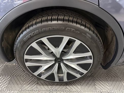 Used 2021 Tesla Model Y Long Range AWD/4WD image 19
