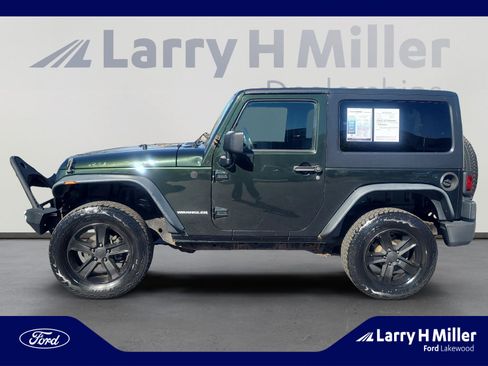 Used 2011 Jeep Wrangler Rubicon w/ Dual Top Group image 2