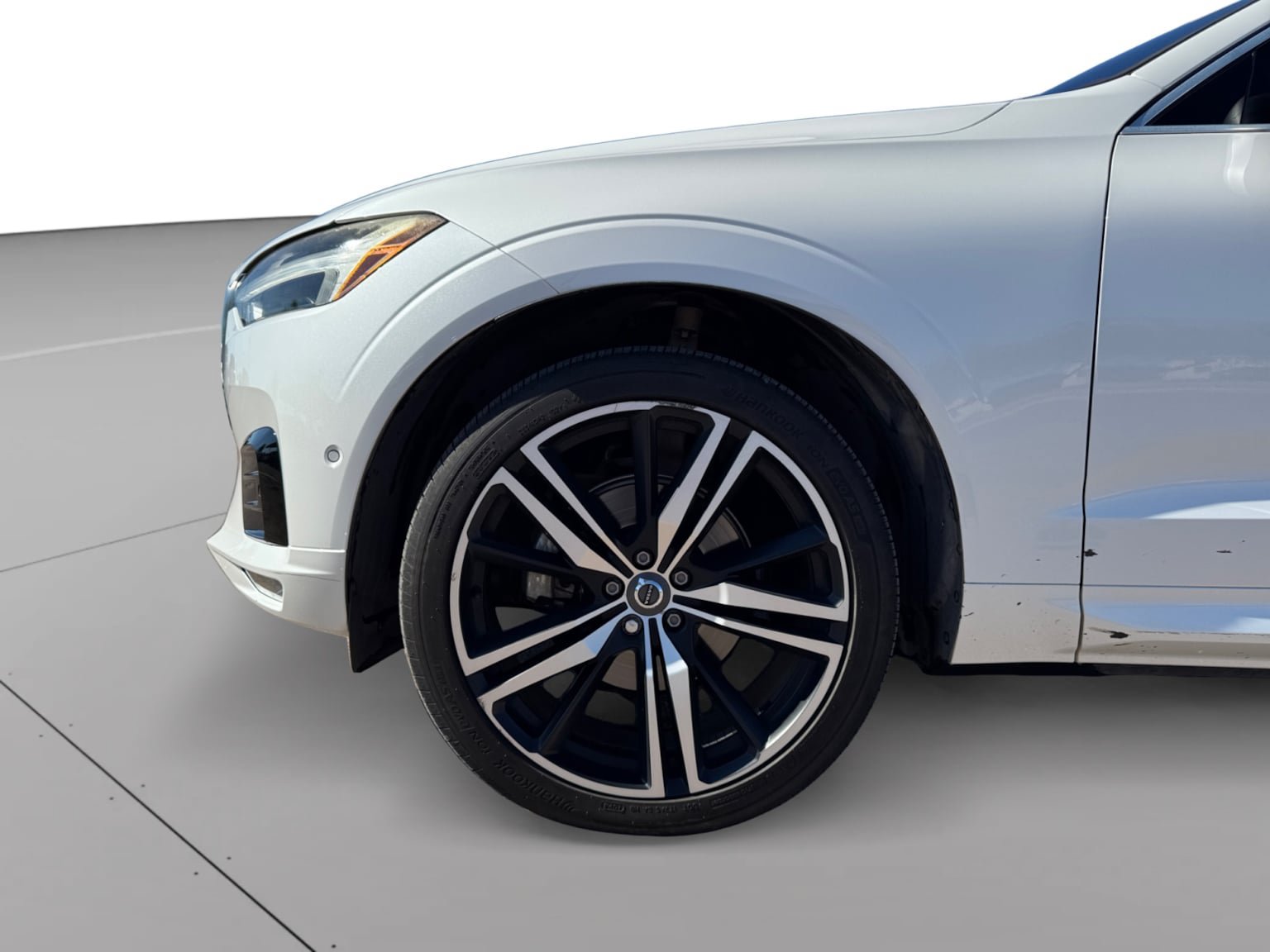 Used 2019 Volvo XC60 T5 R-Design w/ Protection Package Premier FWD image 9