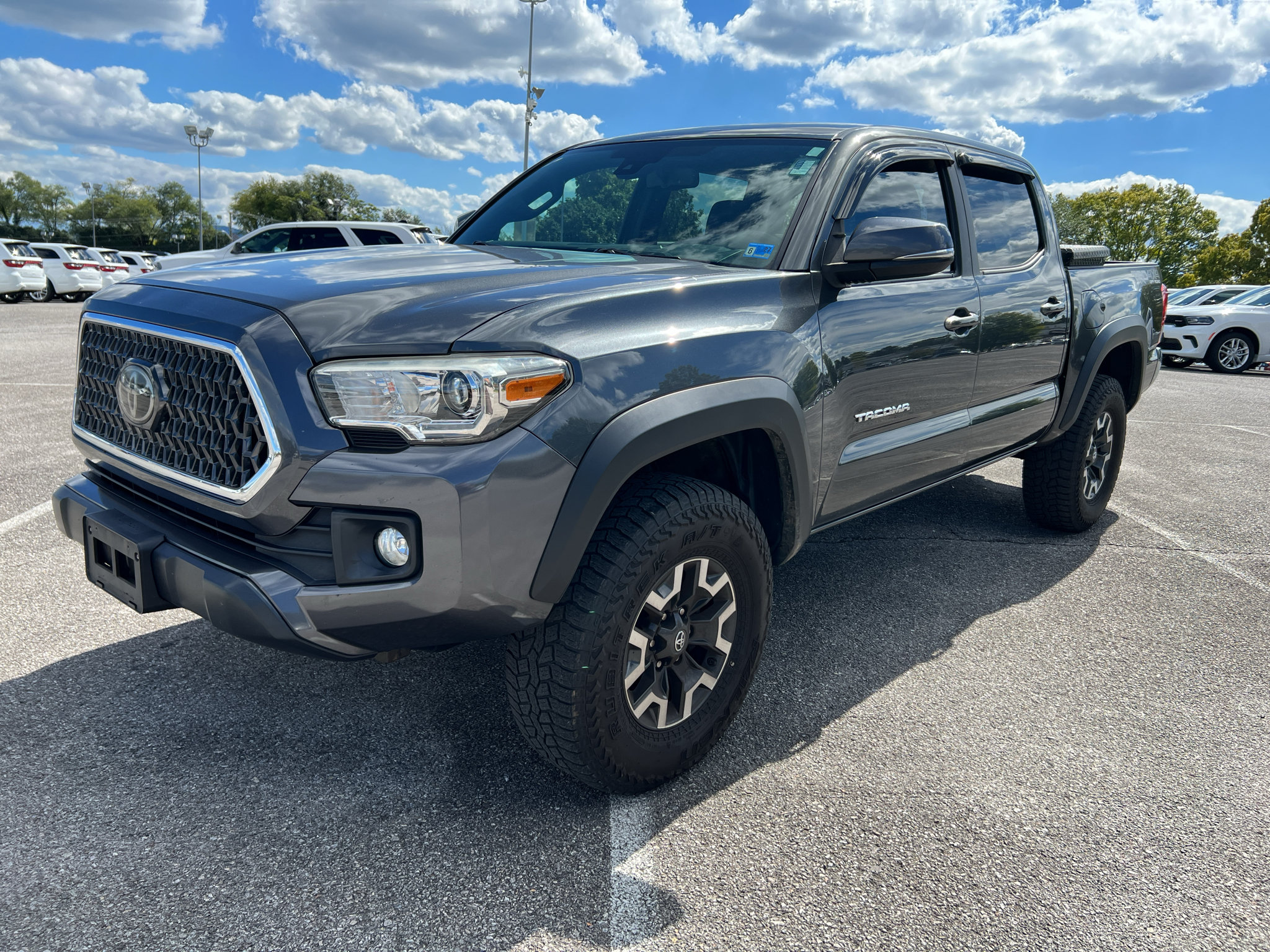 Used 2018 Toyota Tacoma TRD Off-Road AWD/4WD image 7