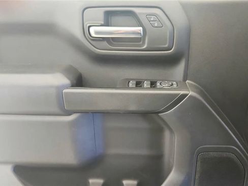 Used 2019 Chevrolet Silverado 1500 Custom w/ Custom Value Package AWD/4WD image 32