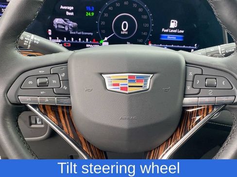 Used 2023 Cadillac Escalade ESV Luxury AWD/4WD image 12