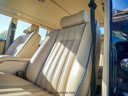 Used 1996 Rolls-Royce Silver Dawn RWD image 39