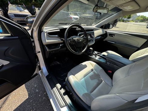 Used 2013 Toyota Avalon XLE w/ Preferred Accessory Package FWD image 12
