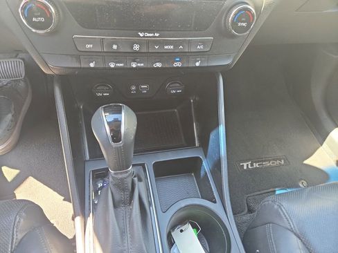 Used 2016 Hyundai Tucson Limited image 19