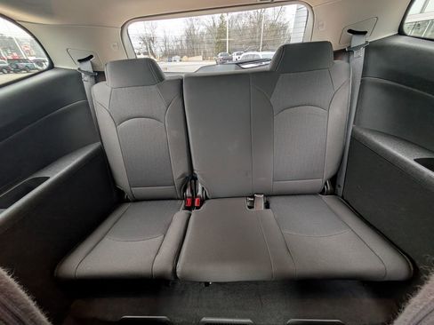 Used 2015 Chevrolet Traverse LT w/ Style and Technology Package image 17