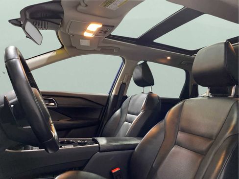 Used 2021 Nissan Rogue SV w/ Premium Package image 22