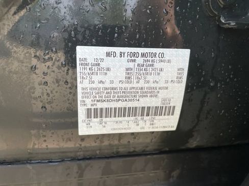 Used 2023 Ford Explorer XLT w/ Equipment Group 202A AWD/4WD image 26