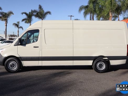 Used 2022 Mercedes-Benz Sprinter 2500 image 5
