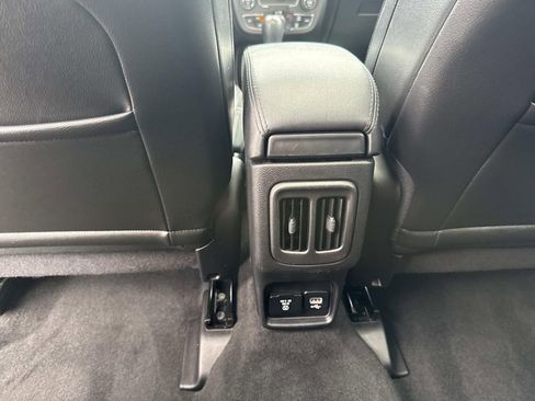 Used 2018 Jeep Compass Altitude w/ Popular Equipment Group image 21