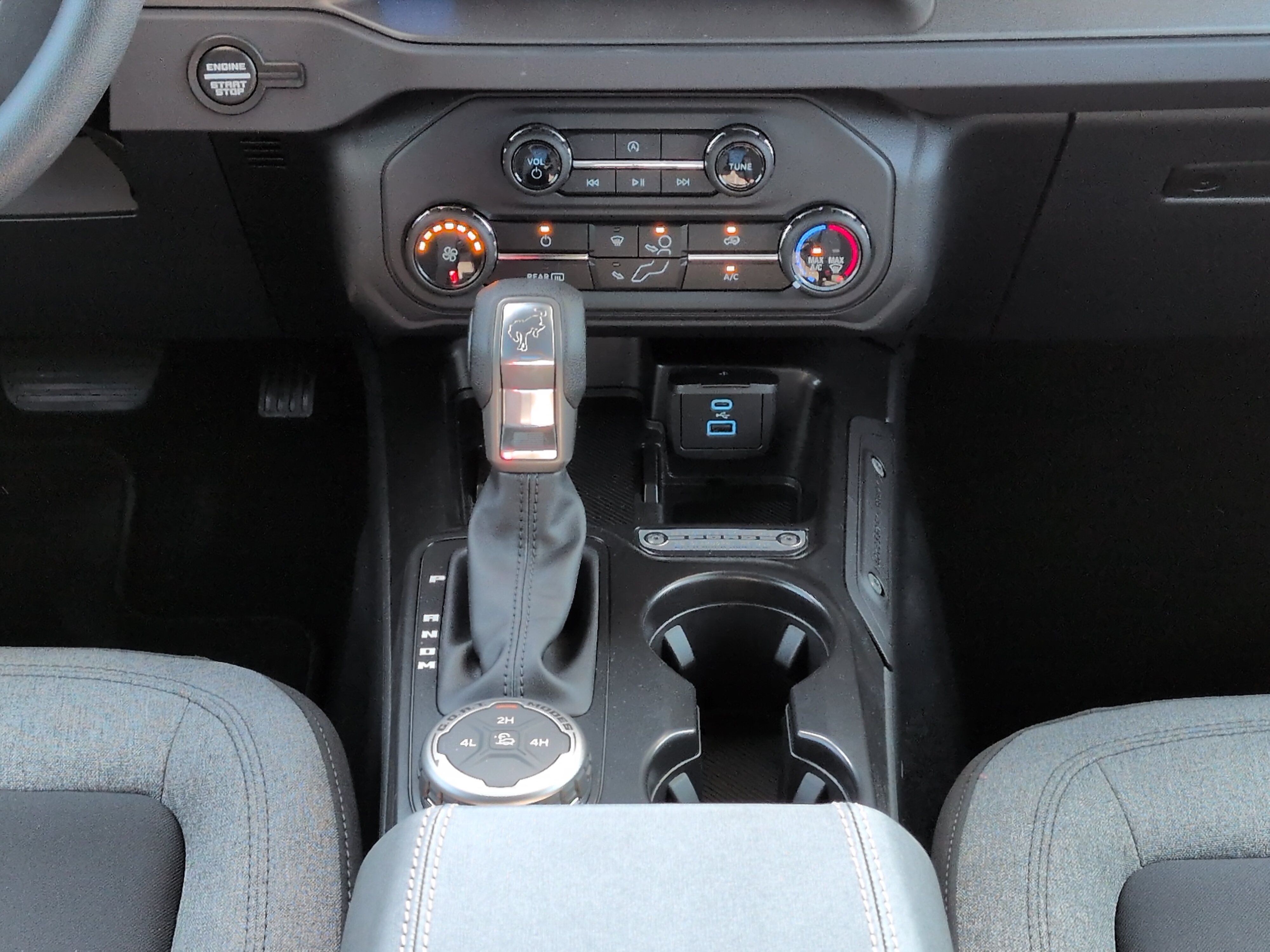 Used 2025 Ford Bronco 4-Door AWD/4WD image 17