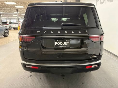 Used 2024 Jeep Wagoneer Series II w/ Convenience Group I image 5