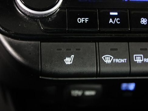 Certified 2025 Hyundai Elantra SEL image 24