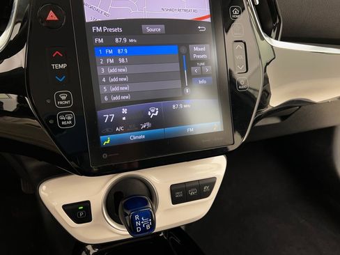 Used 2017 Toyota Prius Prime Premium image 22