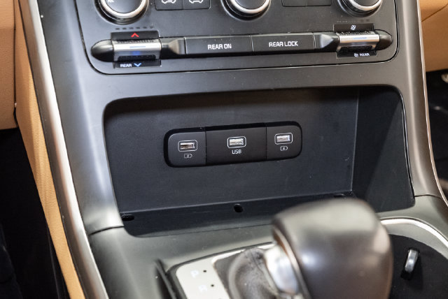 Used 2024 Kia Carnival LX FWD image 18