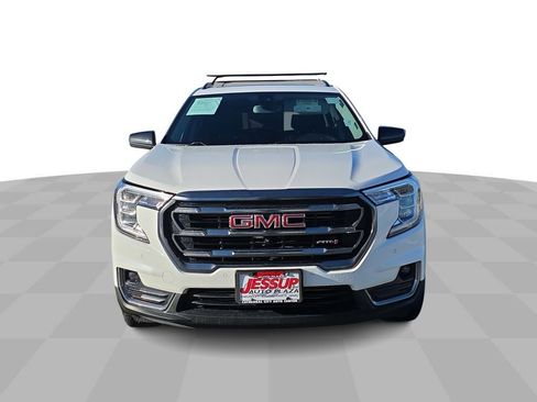 Used 2022 GMC Terrain AT4 w/ Infotainment Package II image 3