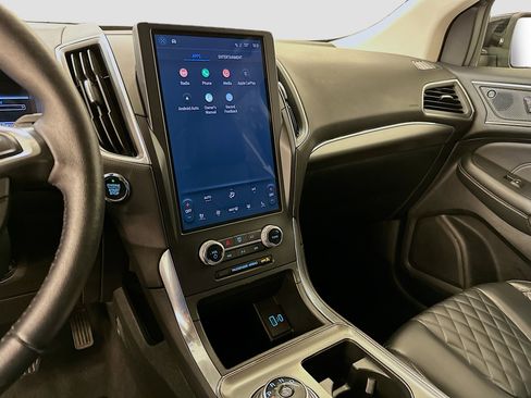 Used 2024 Ford Edge Titanium image 25