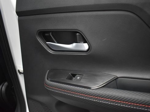 New 2025 Nissan Kicks SR image 19