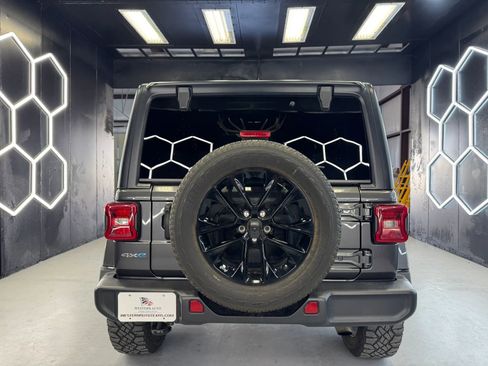 Used 2021 Jeep Wrangler Unlimited Sahara w/ Cold Weather Group AWD/4WD image 10