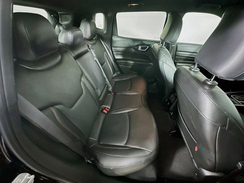 Certified 2025 Jeep Compass Trailhawk w/ Trailhawk Elite Group image 38