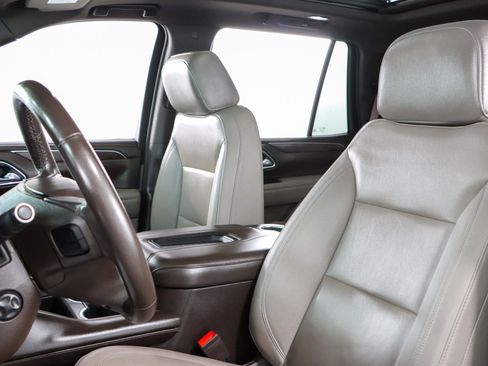 Used 2023 Chevrolet Tahoe Z71 w/ Luxury Package image 28