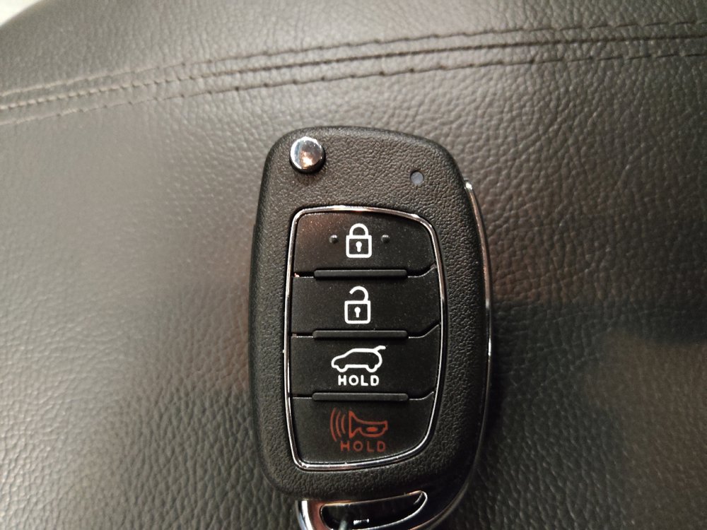 Used 2017 Hyundai Santa Fe Sport AWD/4WD image 32