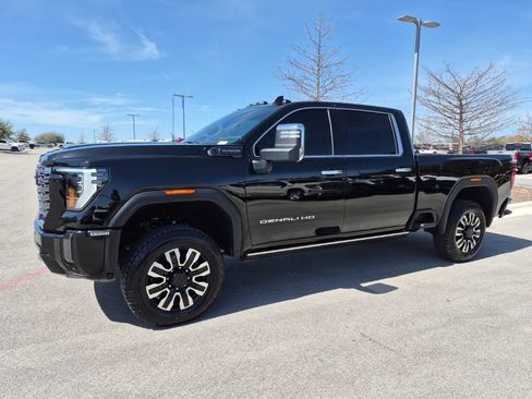 Used 2025 GMC Sierra 2500 Denali Ultimate image 4