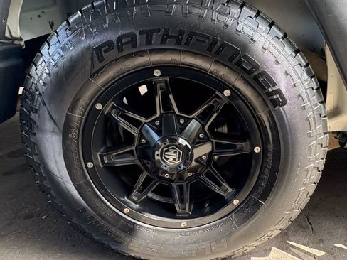 Used 2007 Jeep Wrangler Unlimited X image 27