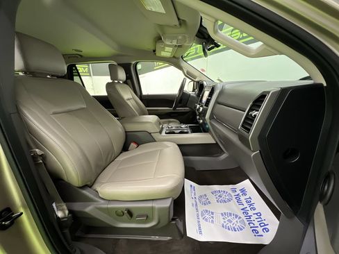 Used 2020 Ford Expedition Max XLT w/ Equipment Group 202A AWD/4WD image 30