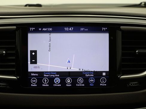 Used 2018 Chrysler Pacifica Touring-L image 21