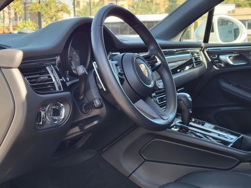 Certified 2026 Porsche Macan S AWD/4WD image 4