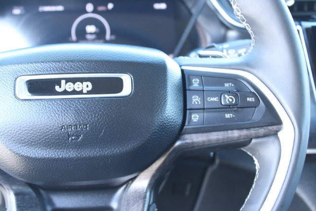 Used 2023 Jeep Grand Cherokee L Limited RWD image 18