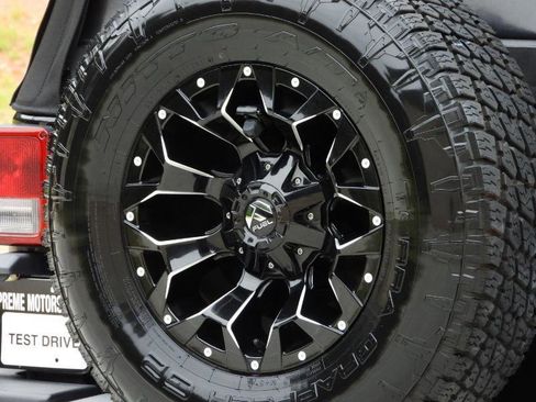 Used 2013 Jeep Wrangler Sahara w/ Connectivity Group AWD/4WD image 9