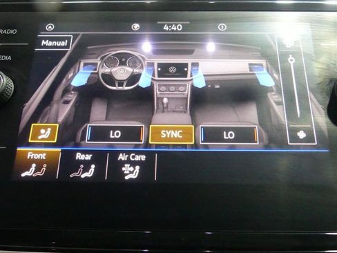 Used 2022 Volkswagen Atlas SE w/ Panoramic Sunroof Package FWD image 47