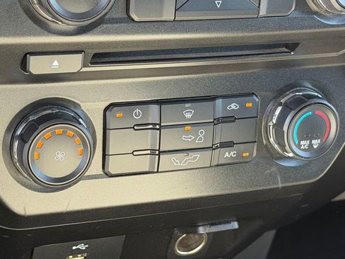 Used 2017 Ford F150 XLT AWD/4WD image 18