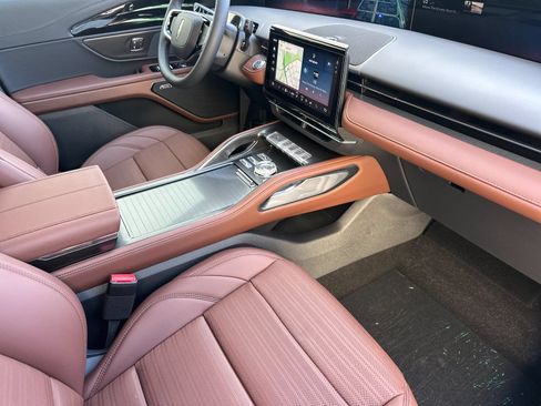 New 2026 Lincoln Nautilus Reserve AWD/4WD image 15